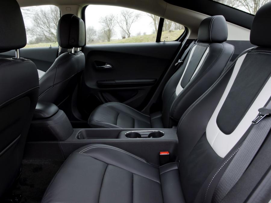  Chevrolet Volt 2012 года  (UK) (фото 13 из 16)